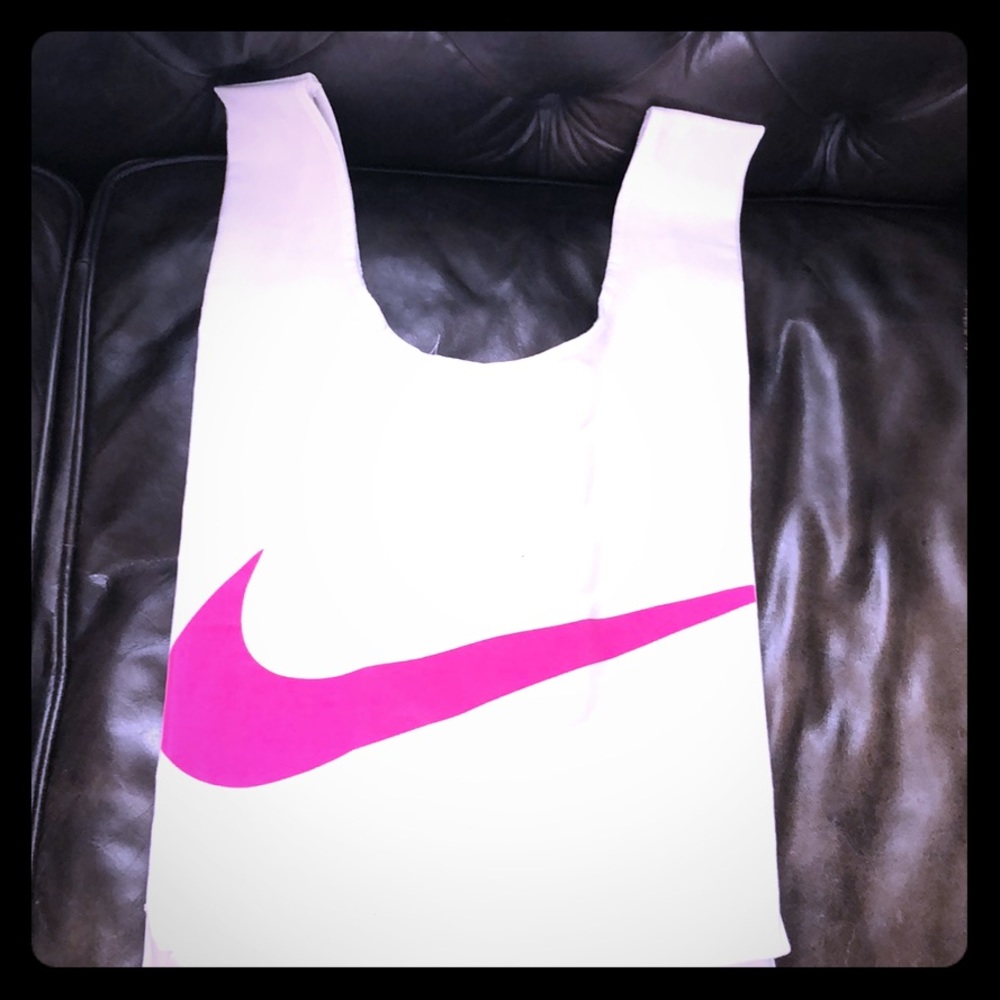 Nike NWT tote bag cute and solid